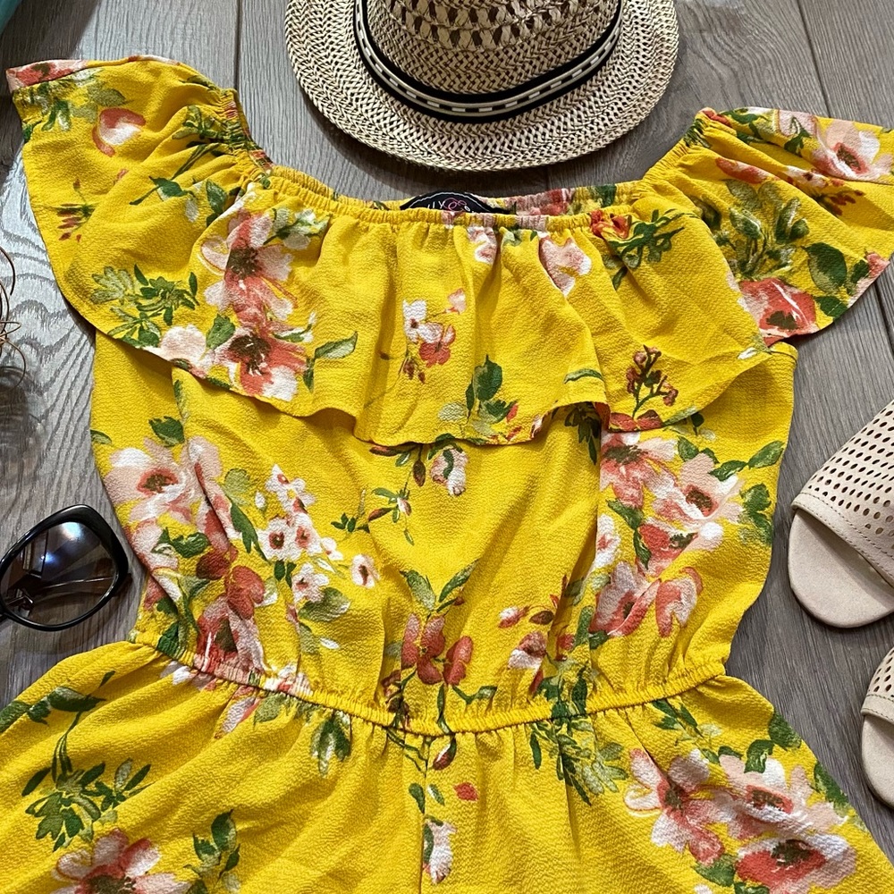 Floral Rompers - Picture 6 of 7